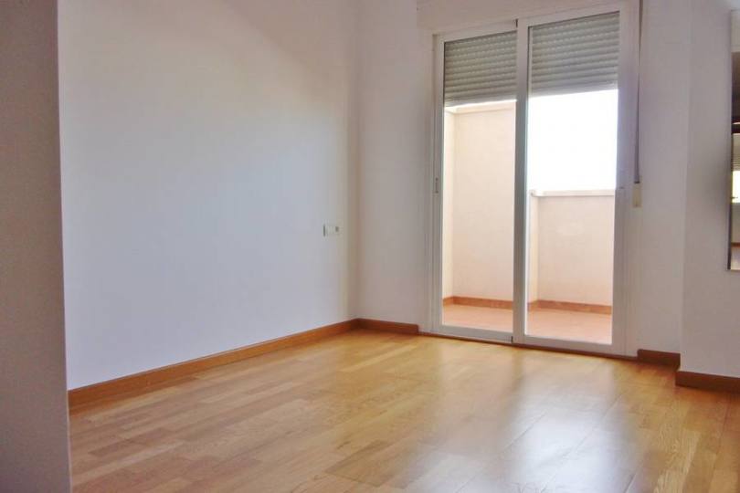 Alicante,Alicante,España,4 Bedrooms Bedrooms,2 BathroomsBathrooms,Pisos,11944