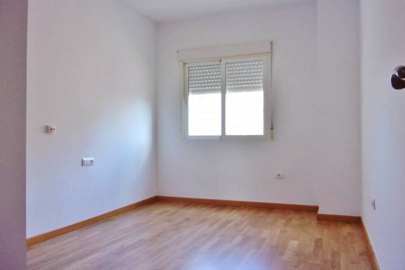 Alicante,Alicante,España,4 Bedrooms Bedrooms,2 BathroomsBathrooms,Pisos,11944