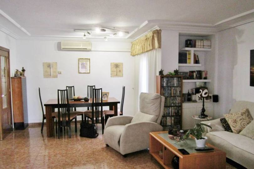 Alicante,Alicante,España,3 Bedrooms Bedrooms,2 BathroomsBathrooms,Pisos,11965