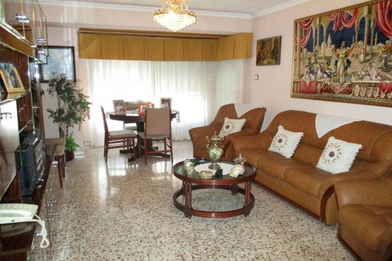 Alicante,Alicante,España,4 Bedrooms Bedrooms,2 BathroomsBathrooms,Pisos,11974
