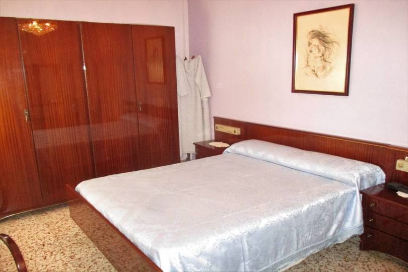 Alicante,Alicante,España,4 Bedrooms Bedrooms,2 BathroomsBathrooms,Pisos,11974
