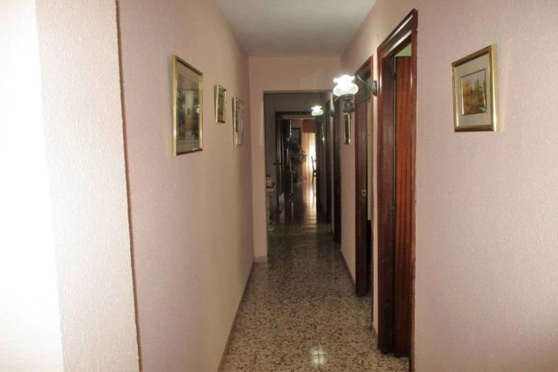 Alicante,Alicante,España,4 Bedrooms Bedrooms,2 BathroomsBathrooms,Pisos,11974