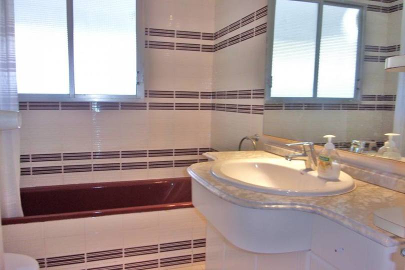 Alicante,Alicante,España,3 Bedrooms Bedrooms,2 BathroomsBathrooms,Pisos,11977