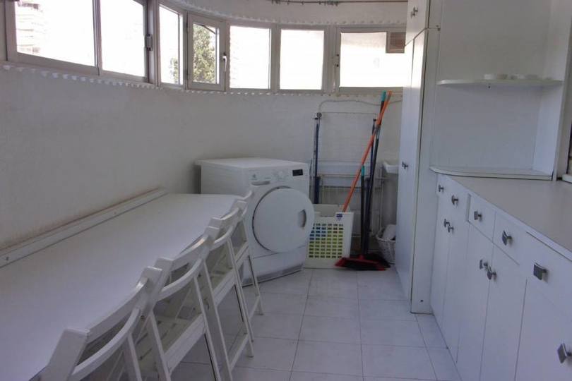 Alicante,Alicante,España,3 Bedrooms Bedrooms,2 BathroomsBathrooms,Pisos,11977