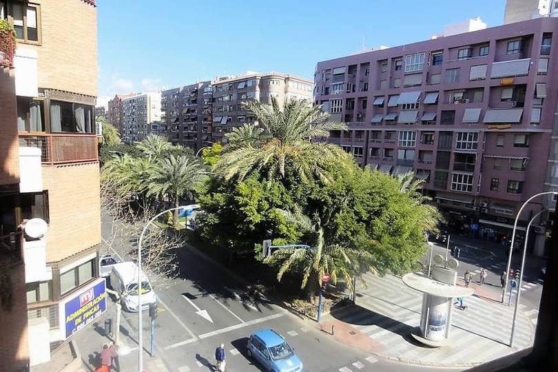 Alicante,Alicante,España,4 Bedrooms Bedrooms,1 BañoBathrooms,Pisos,11982