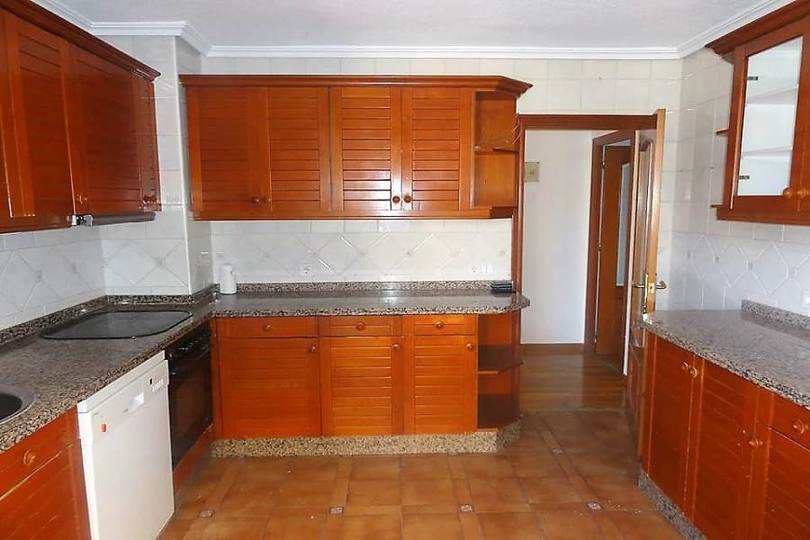 Alicante,Alicante,España,4 Bedrooms Bedrooms,1 BañoBathrooms,Pisos,11982