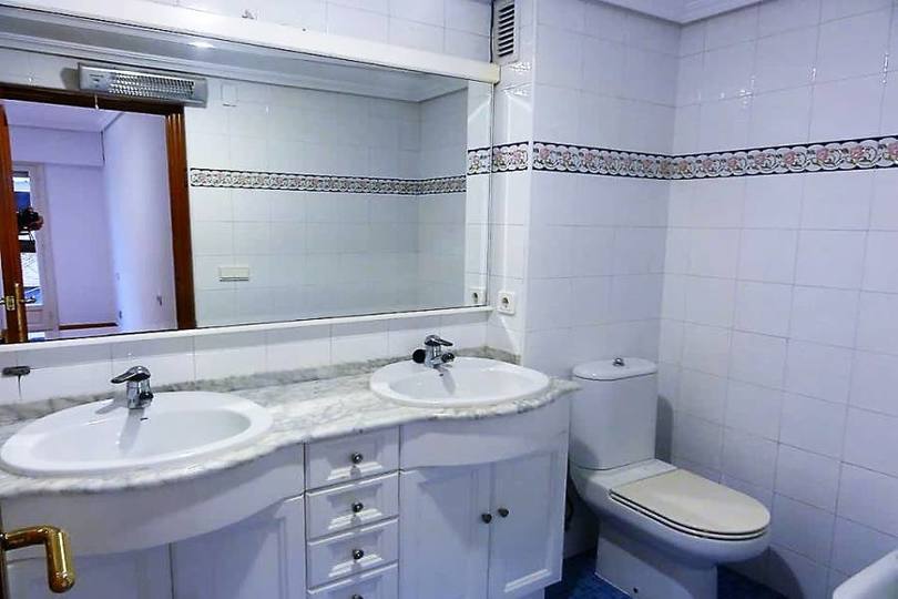 Alicante,Alicante,España,4 Bedrooms Bedrooms,1 BañoBathrooms,Pisos,11982