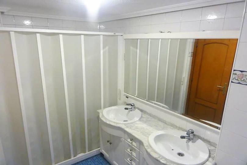 Alicante,Alicante,España,4 Bedrooms Bedrooms,1 BañoBathrooms,Pisos,11982