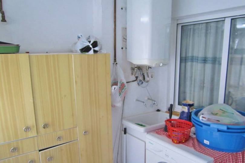 Alicante,Alicante,España,4 Bedrooms Bedrooms,1 BañoBathrooms,Pisos,11989