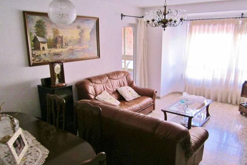 Alicante,Alicante,España,4 Bedrooms Bedrooms,1 BañoBathrooms,Pisos,11989