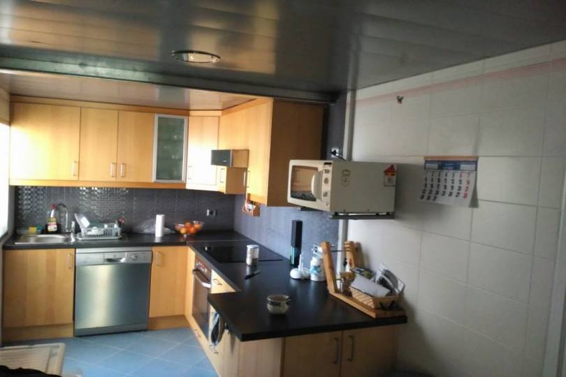 Alicante,Alicante,España,3 Bedrooms Bedrooms,2 BathroomsBathrooms,Pisos,12007