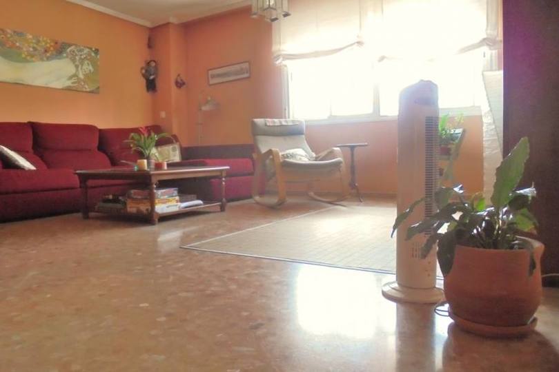 Alicante,Alicante,España,3 Bedrooms Bedrooms,2 BathroomsBathrooms,Pisos,12017