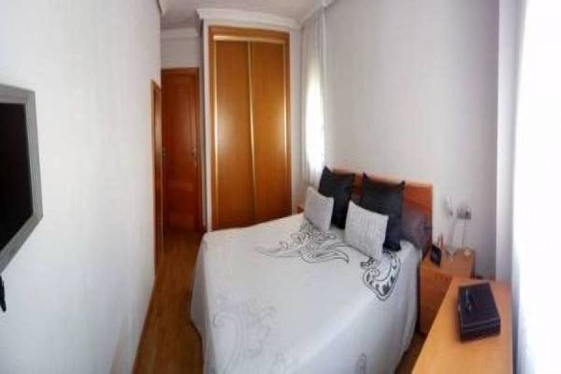 el Campello,Alicante,España,4 Bedrooms Bedrooms,2 BathroomsBathrooms,Pisos,12020