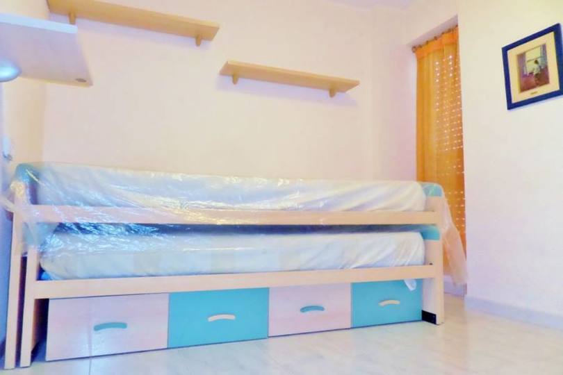 Alicante,Alicante,España,3 Bedrooms Bedrooms,1 BañoBathrooms,Pisos,12024