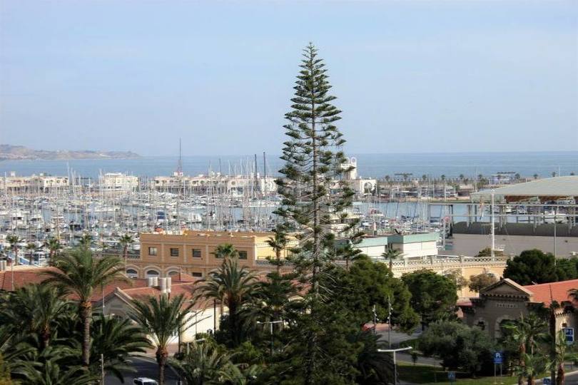 Alicante,Alicante,España,4 Bedrooms Bedrooms,2 BathroomsBathrooms,Pisos,12026