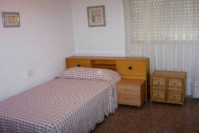 Alicante,Alicante,España,4 Bedrooms Bedrooms,1 BañoBathrooms,Pisos,12029