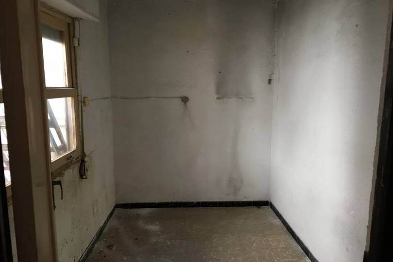 Elche,Alicante,España,6 Bedrooms Bedrooms,2 BathroomsBathrooms,Pisos,12038