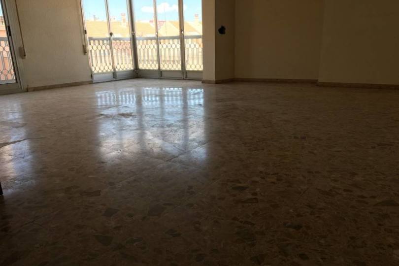 Elche,Alicante,España,4 Bedrooms Bedrooms,2 BathroomsBathrooms,Pisos,12043