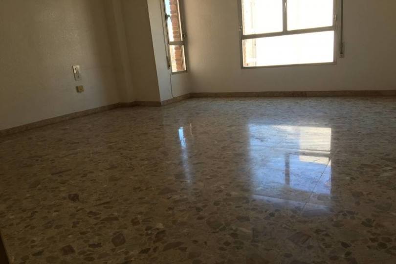 Elche,Alicante,España,4 Bedrooms Bedrooms,2 BathroomsBathrooms,Pisos,12043