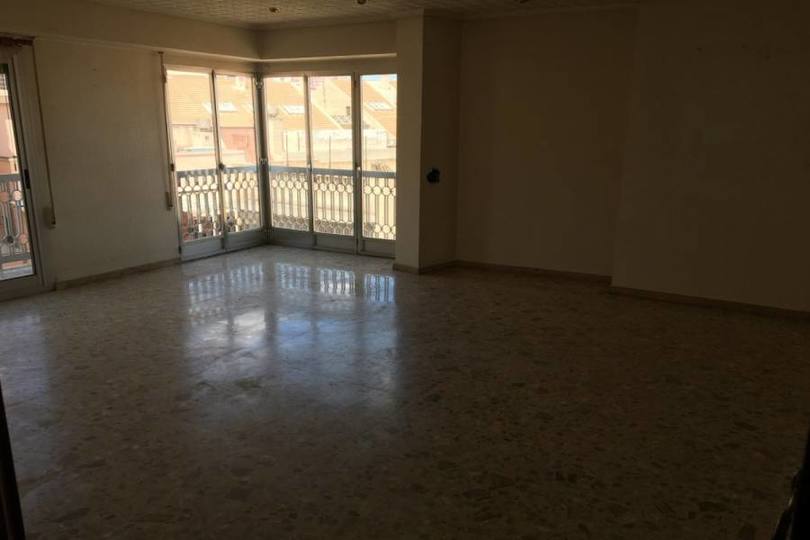 Elche,Alicante,España,4 Bedrooms Bedrooms,2 BathroomsBathrooms,Pisos,12043