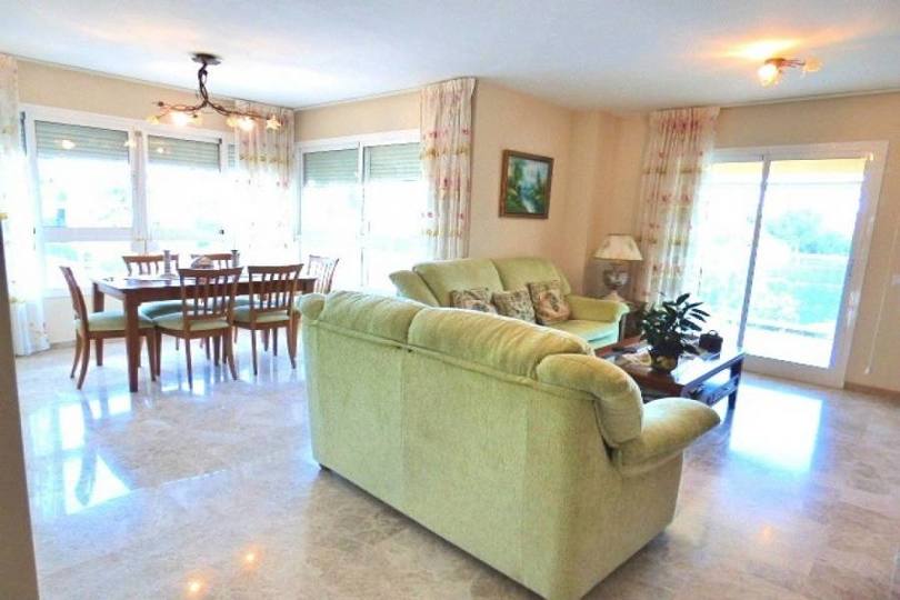 Alicante,Alicante,España,3 Bedrooms Bedrooms,2 BathroomsBathrooms,Pisos,12150