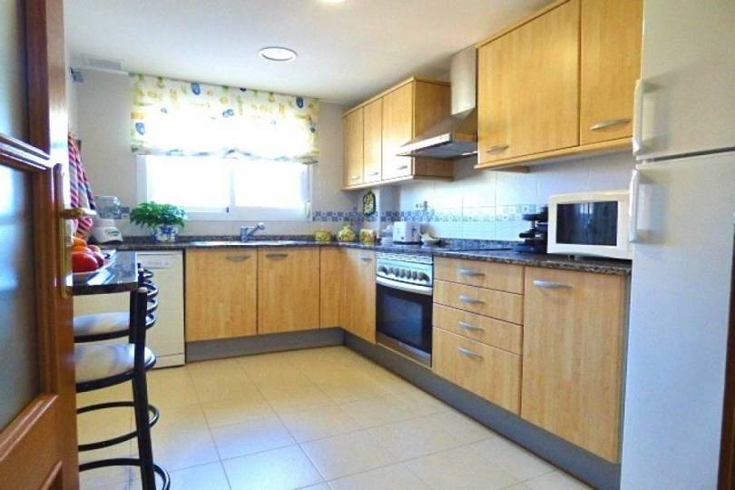 Alicante,Alicante,España,3 Bedrooms Bedrooms,2 BathroomsBathrooms,Pisos,12150