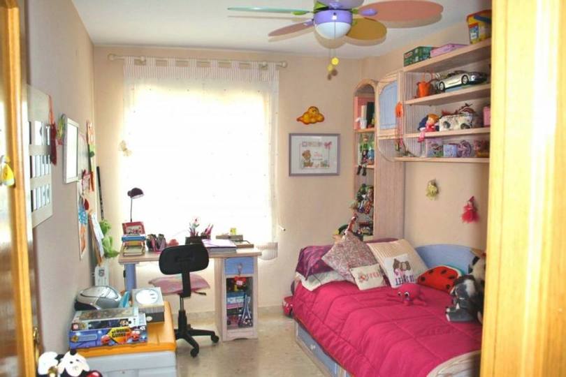 Alicante,Alicante,España,3 Bedrooms Bedrooms,2 BathroomsBathrooms,Pisos,12152