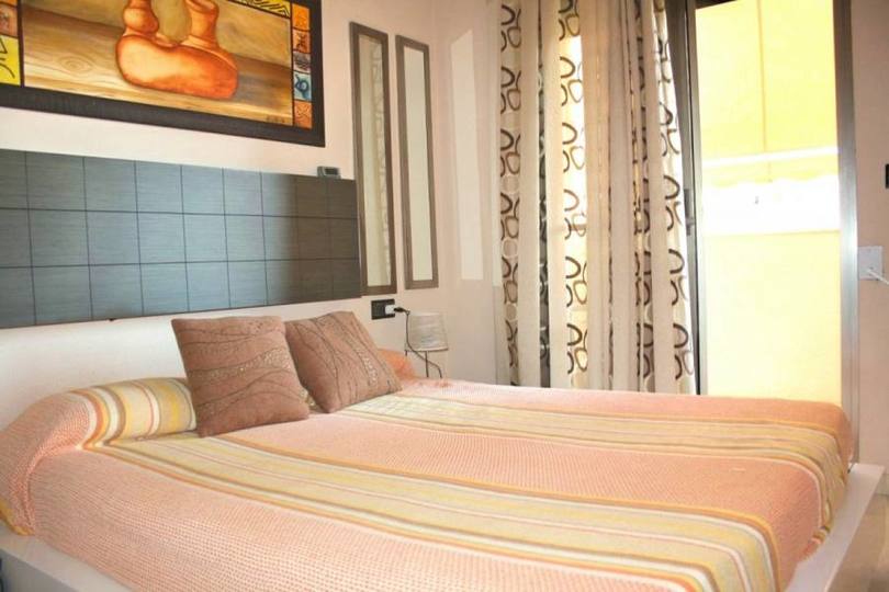 Alicante,Alicante,España,3 Bedrooms Bedrooms,2 BathroomsBathrooms,Pisos,12152