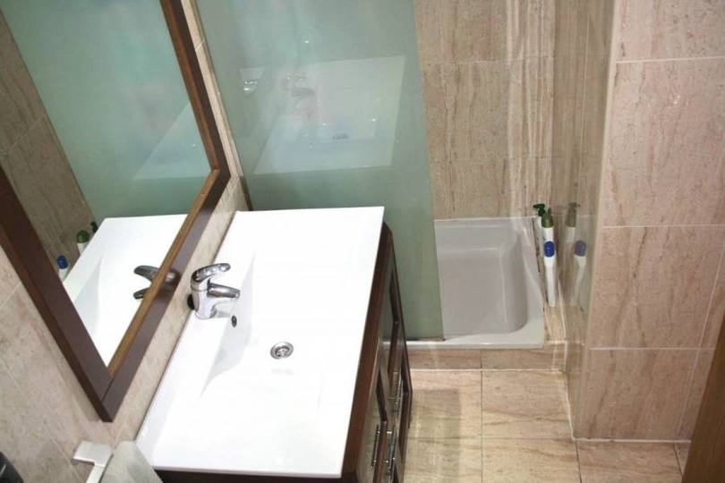 Alicante,Alicante,España,3 Bedrooms Bedrooms,2 BathroomsBathrooms,Pisos,12152