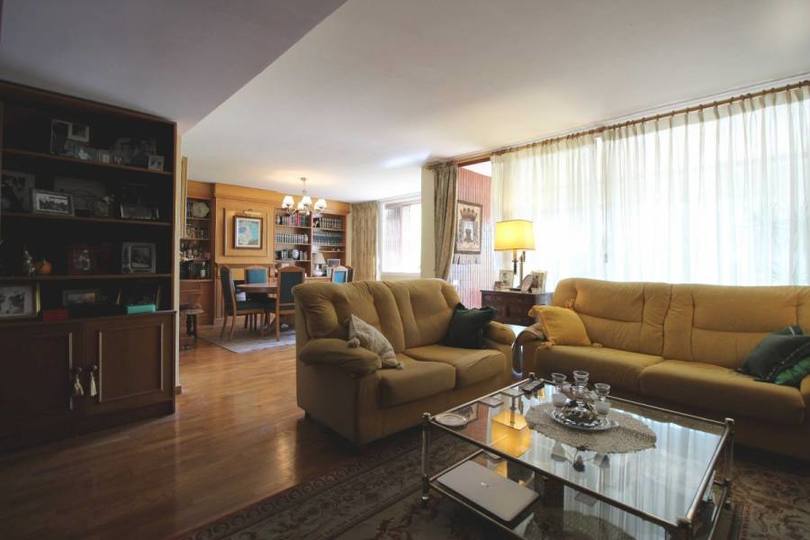 Alicante,Alicante,España,5 Bedrooms Bedrooms,3 BathroomsBathrooms,Pisos,12171