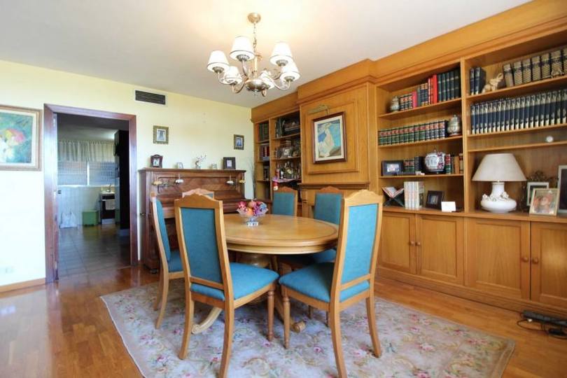 Alicante,Alicante,España,5 Bedrooms Bedrooms,3 BathroomsBathrooms,Pisos,12171