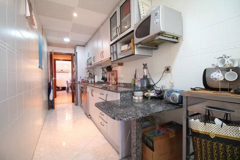 Alicante,Alicante,España,3 Bedrooms Bedrooms,2 BathroomsBathrooms,Pisos,12172