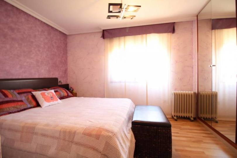 Alicante,Alicante,España,3 Bedrooms Bedrooms,2 BathroomsBathrooms,Pisos,12172