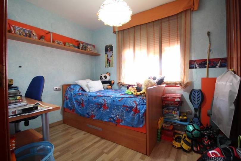 Alicante,Alicante,España,3 Bedrooms Bedrooms,2 BathroomsBathrooms,Pisos,12172