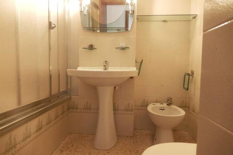 Alicante,Alicante,España,3 Bedrooms Bedrooms,2 BathroomsBathrooms,Pisos,12174