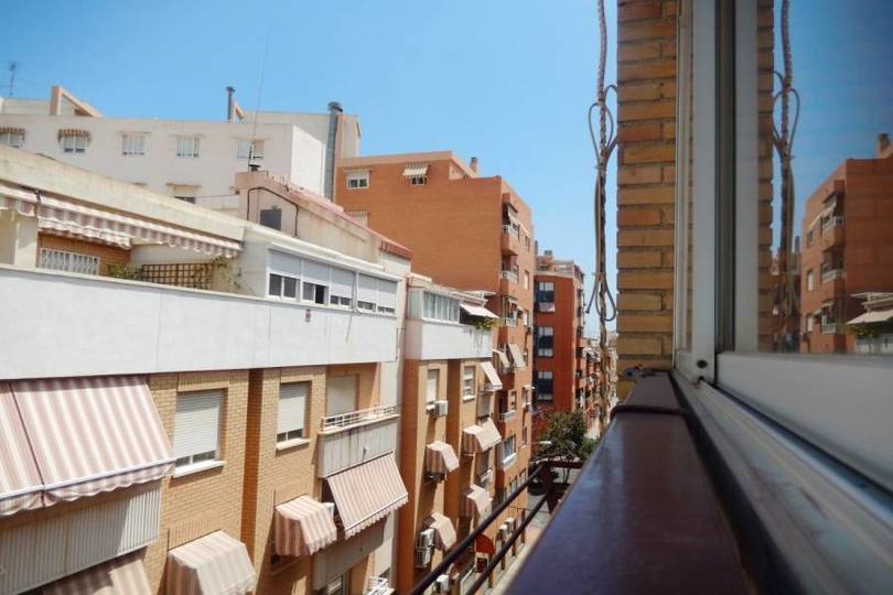 Alicante,Alicante,España,3 Bedrooms Bedrooms,2 BathroomsBathrooms,Pisos,12174