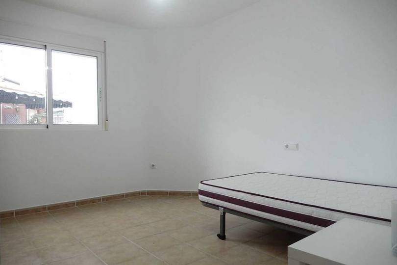 Alicante,Alicante,España,3 Bedrooms Bedrooms,2 BathroomsBathrooms,Pisos,12185