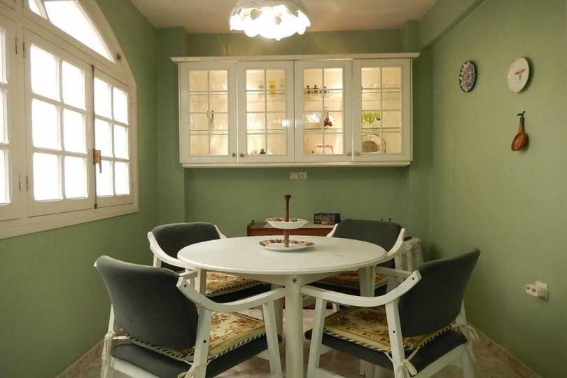 Alicante,Alicante,España,3 Bedrooms Bedrooms,2 BathroomsBathrooms,Pisos,12191