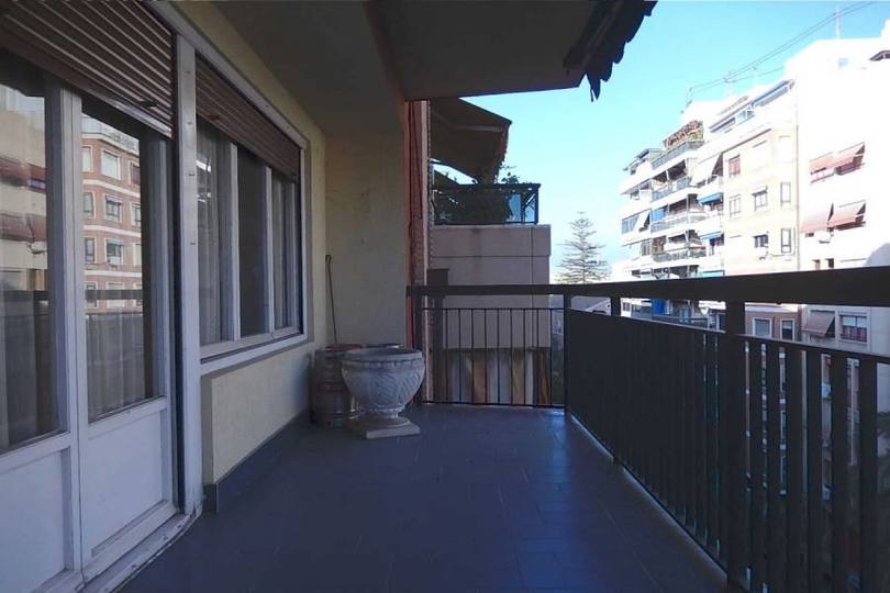 Alicante,Alicante,España,3 Bedrooms Bedrooms,2 BathroomsBathrooms,Pisos,12191