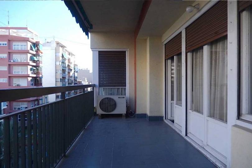 Alicante,Alicante,España,3 Bedrooms Bedrooms,2 BathroomsBathrooms,Pisos,12191