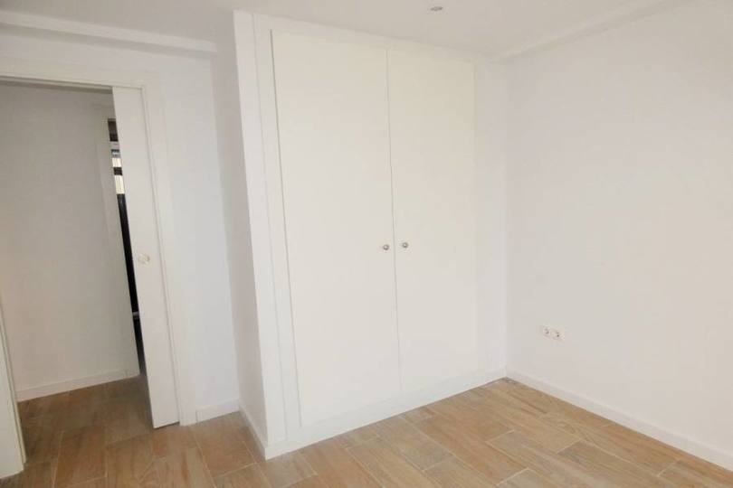 el Campello,Alicante,España,4 Bedrooms Bedrooms,1 BañoBathrooms,Pisos,12213