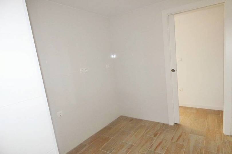el Campello,Alicante,España,4 Bedrooms Bedrooms,1 BañoBathrooms,Pisos,12213