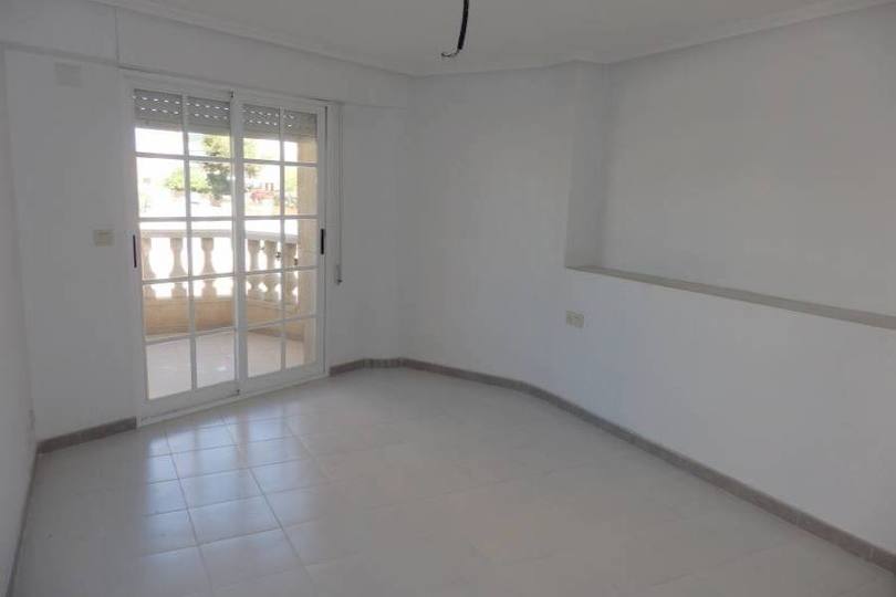 Santa Pola,Alicante,España,3 Bedrooms Bedrooms,2 BathroomsBathrooms,Pisos,12279