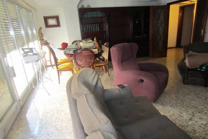 Elche,Alicante,España,5 Bedrooms Bedrooms,2 BathroomsBathrooms,Pisos,12290