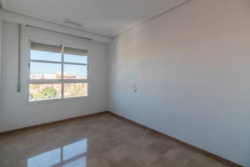 Elche,Alicante,España,4 Bedrooms Bedrooms,2 BathroomsBathrooms,Pisos,12297