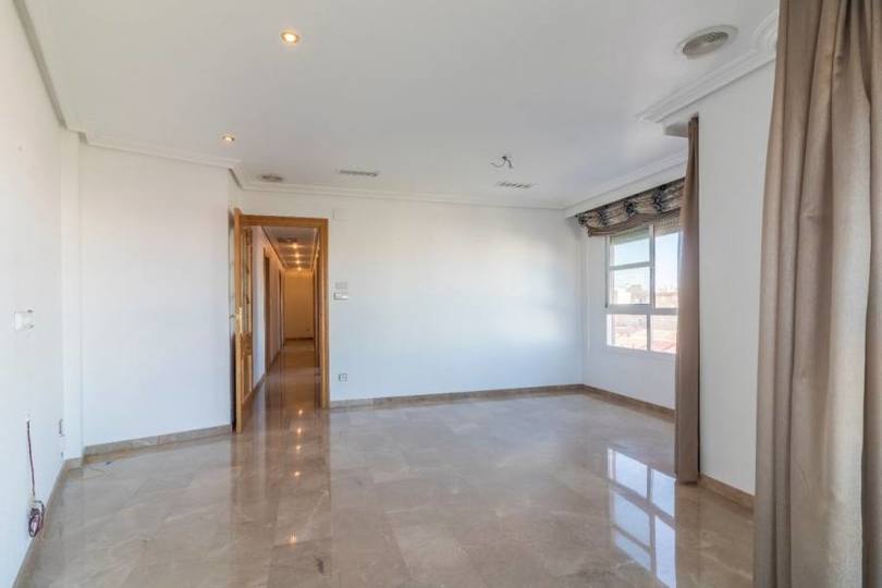 Elche,Alicante,España,4 Bedrooms Bedrooms,2 BathroomsBathrooms,Pisos,12297