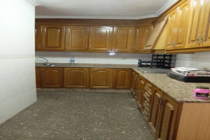 Elche,Alicante,España,3 Bedrooms Bedrooms,1 BañoBathrooms,Pisos,12326