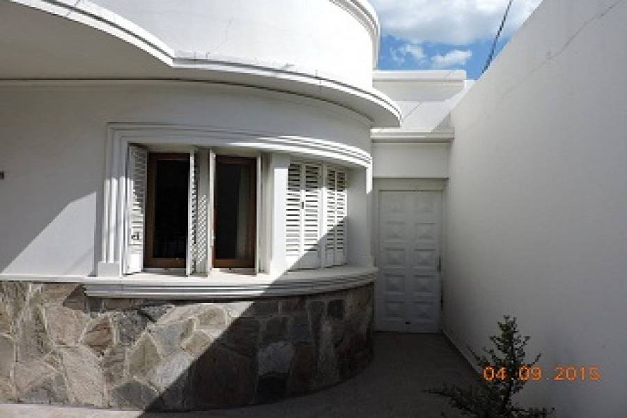 IMPERDIBLE! VEA MAS INFO...,3 Habitaciones Habitaciones,2 BañosBaños,Casas,1095