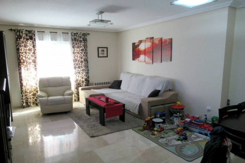 Alicante,Alicante,España,3 Bedrooms Bedrooms,2 BathroomsBathrooms,Pisos,12488