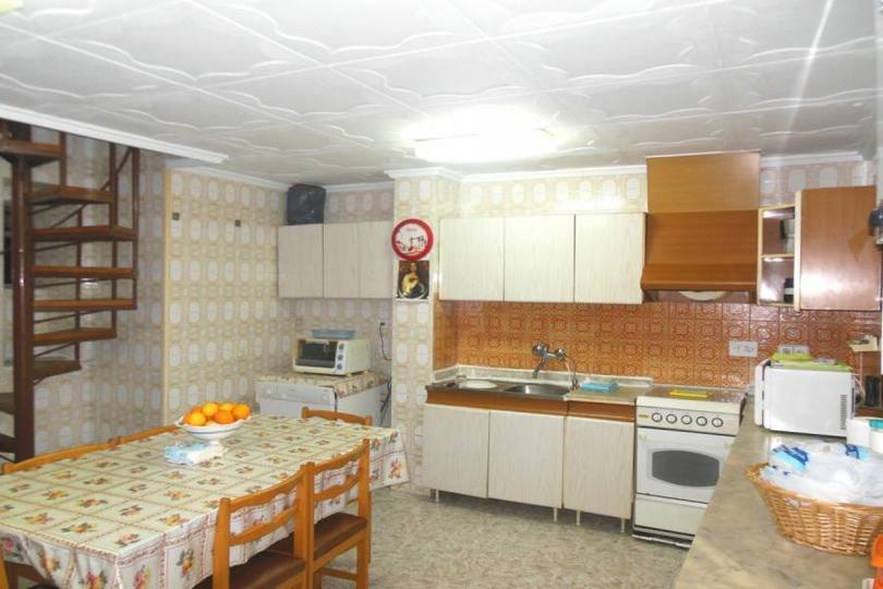 Alicante,Alicante,España,6 Bedrooms Bedrooms,2 BathroomsBathrooms,Pisos,12489